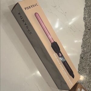 FoxyBae Rose Gold Curling Wand 25mm NWT